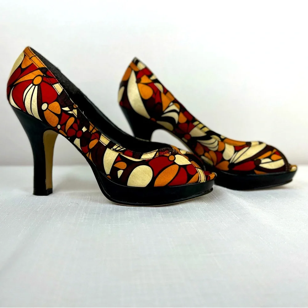 MADDEN GIRL Laureen Bold Multi Color 4” Pump Heel Retro style peep toe s… - Picture 4 of 8